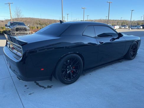Used 2016 Dodge Challenger SRT Hellcat image 19