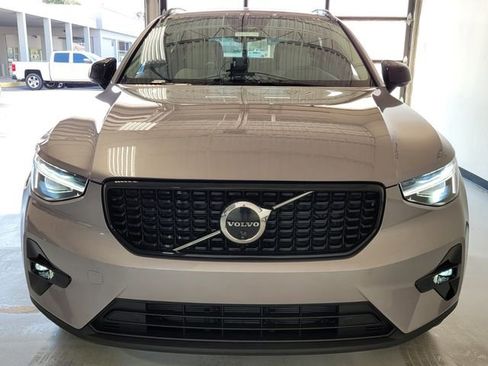 New 2026 Volvo XC40 B5 Ultra image 4