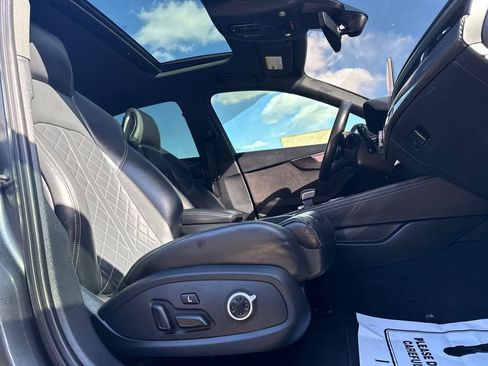 Used 2019 Audi S4 Prestige w/ Prestige Package image 21
