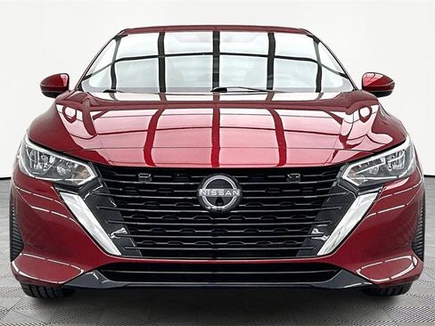 Used 2024 Nissan Sentra SV image 3