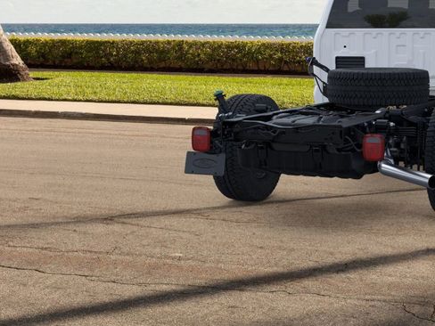 New 2025 Ford F350 XL w/ XL Chrome Package image 21