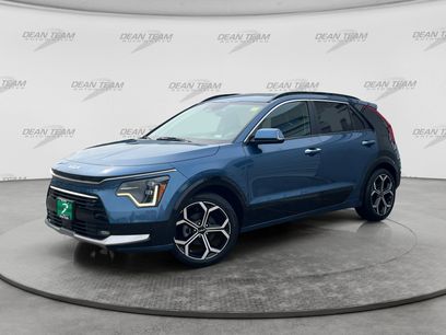 Used 2023 Kia Niro SX Touring