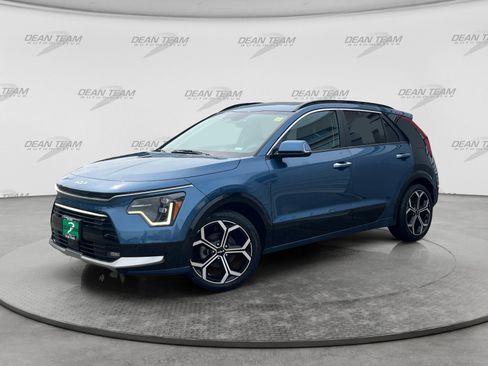 Used 2023 Kia Niro SX Touring FWD image 3