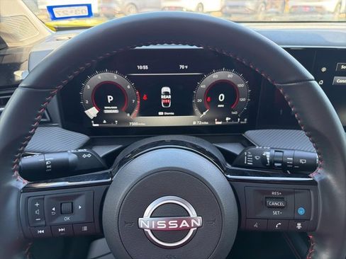 Certified 2025 Nissan Kicks SR image 12