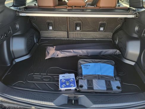 Used 2025 Subaru Forester Touring image 4