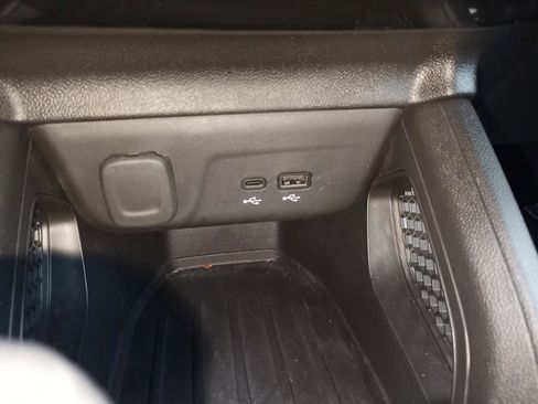 Used 2024 Chevrolet TrailBlazer LT image 18