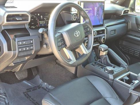 Certified 2025 Toyota 4Runner Limited AWD/4WD image 9