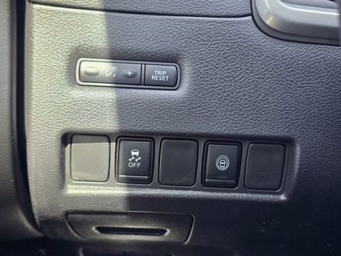 Used 2023 Nissan Murano SV AWD/4WD image 34