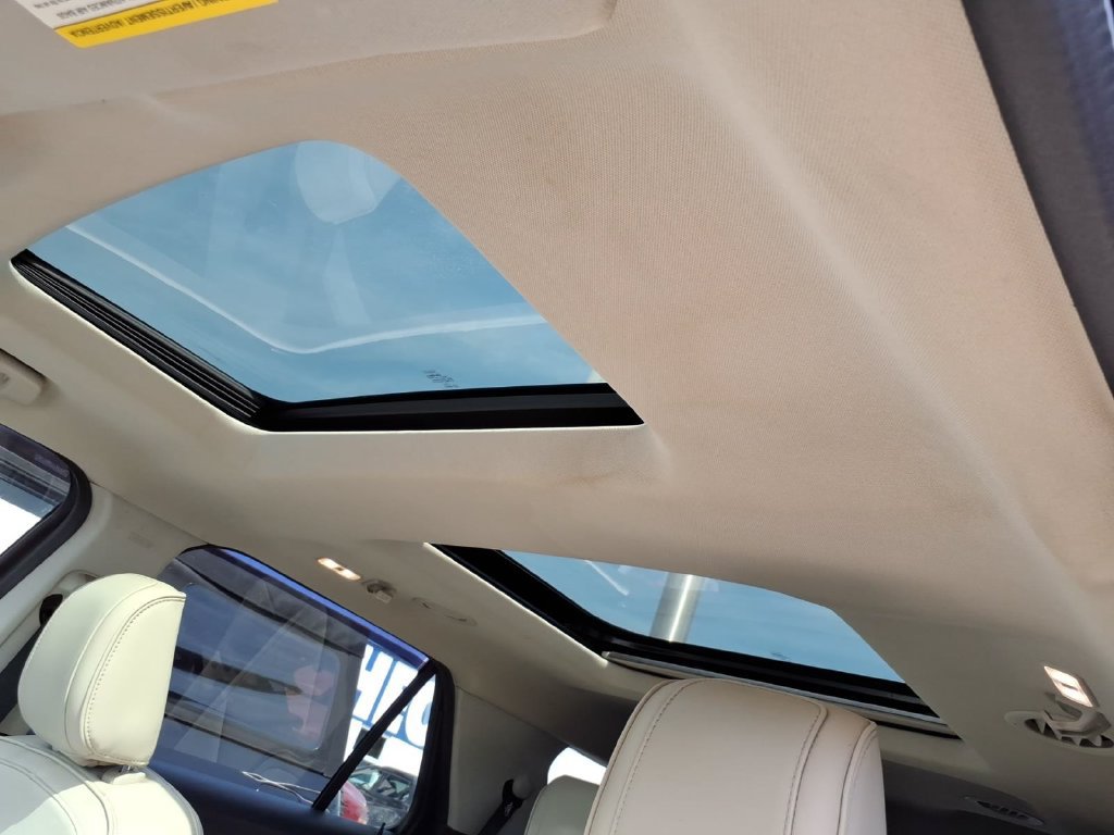 Used 2019 Ford Explorer Limited w/ Limited Luxury Package AWD/4WD image 12
