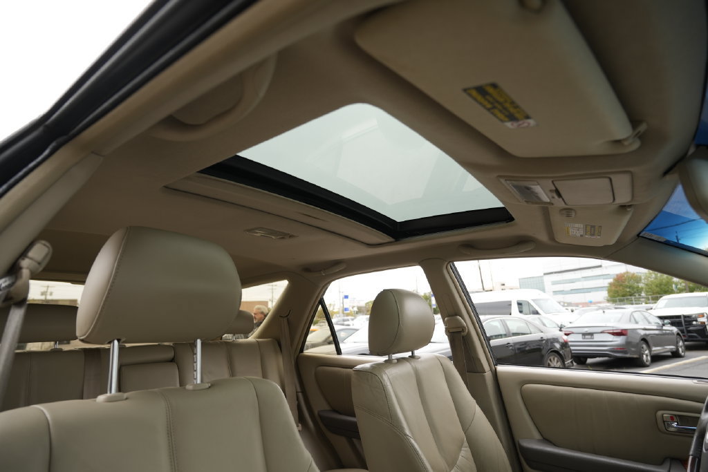 Used 2002 Lexus RX 300 4WD w/ Premium Pkg Plus image 30