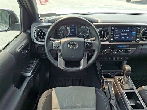 Certified 2023 Toyota Tacoma TRD Off-Road w/ Technology Package AWD/4WD image 11