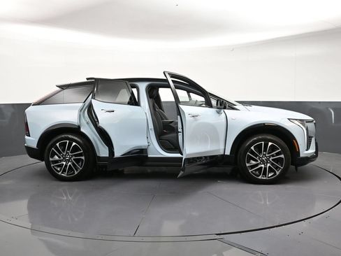 Used 2026 Cadillac Optiq Sport 1 AWD/4WD image 33
