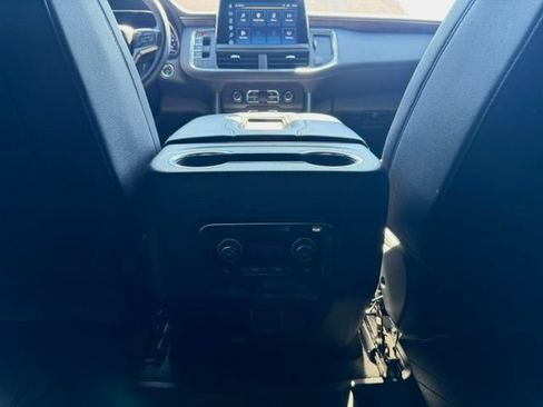 Used 2023 Chevrolet Suburban LT w/ Luxury Package AWD/4WD image 20