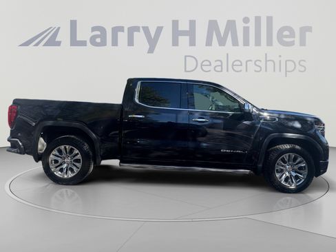 Used 2022 GMC Sierra 1500 Denali w/ Denali Carbonpro Edition AWD/4WD image 6