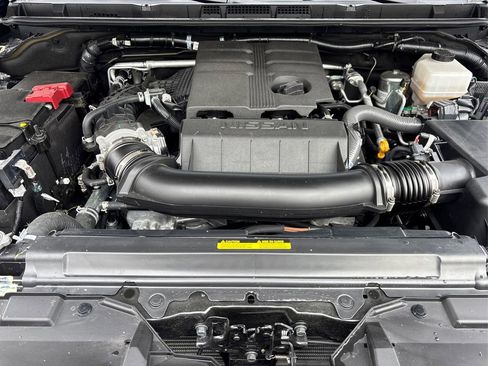 Used 2025 Nissan Frontier SV w/ SV Convenience Package image 12