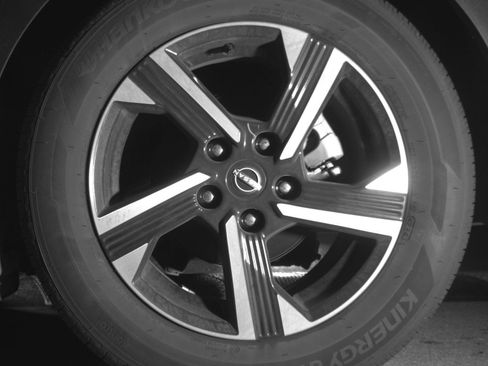 Used 2025 Nissan Sentra SV FWD image 17