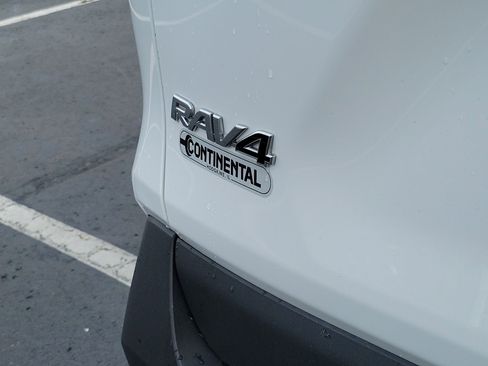 Certified 2025 Toyota RAV4 XLE AWD/4WD image 8