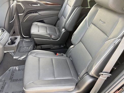 Used 2021 Cadillac Escalade Premium Luxury w/ Driver Assist Tech Package image 17