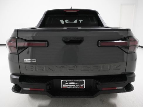Used 2022 Hyundai Santa Cruz SEL Premium image 5