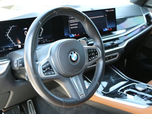 Used 2024 BMW X5 sDrive40i w/ M Sport Package RWD image 19