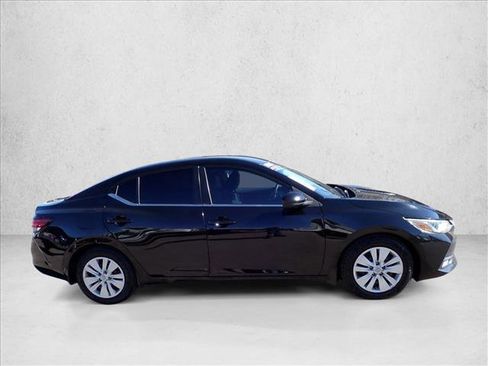 Used 2022 Nissan Sentra S image 3