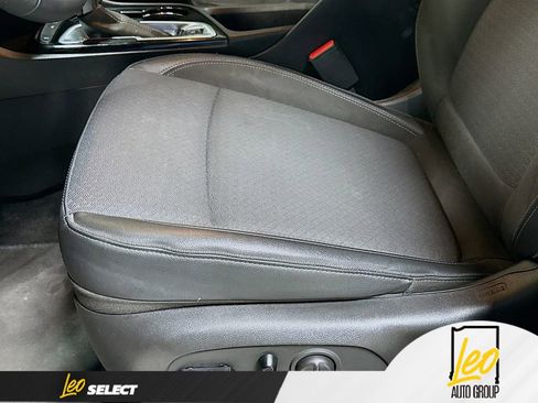 Used 2021 Buick Encore GX Select w/ Advanced Technology Package image 19