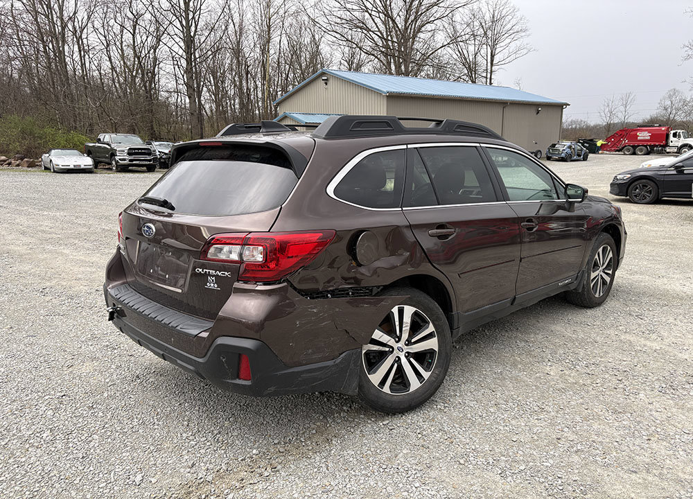 Used 2019 Subaru Outback 2.5i Limited w/ Popular Package #2 AWD/4WD image 1