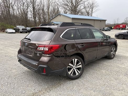 Used 2019 Subaru Outback 2.5i Limited w/ Popular Package #2 image 1
