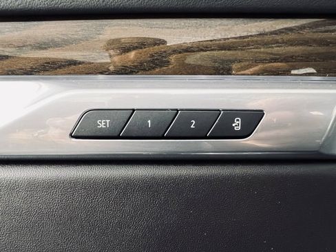 Used 2025 Cadillac Escalade Sport Platinum image 22