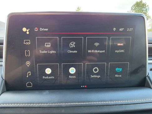 Used 2023 GMC Yukon AT4 w/ Technology Package AWD/4WD image 17