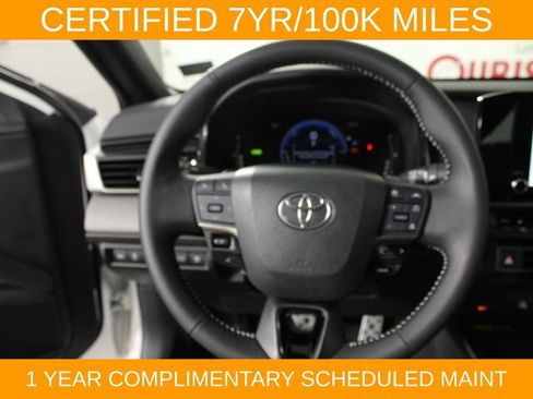 Used 2025 Toyota Camry SE w/ Convenience Package FWD image 18