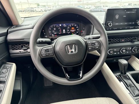 Used 2025 Honda Accord LX image 11
