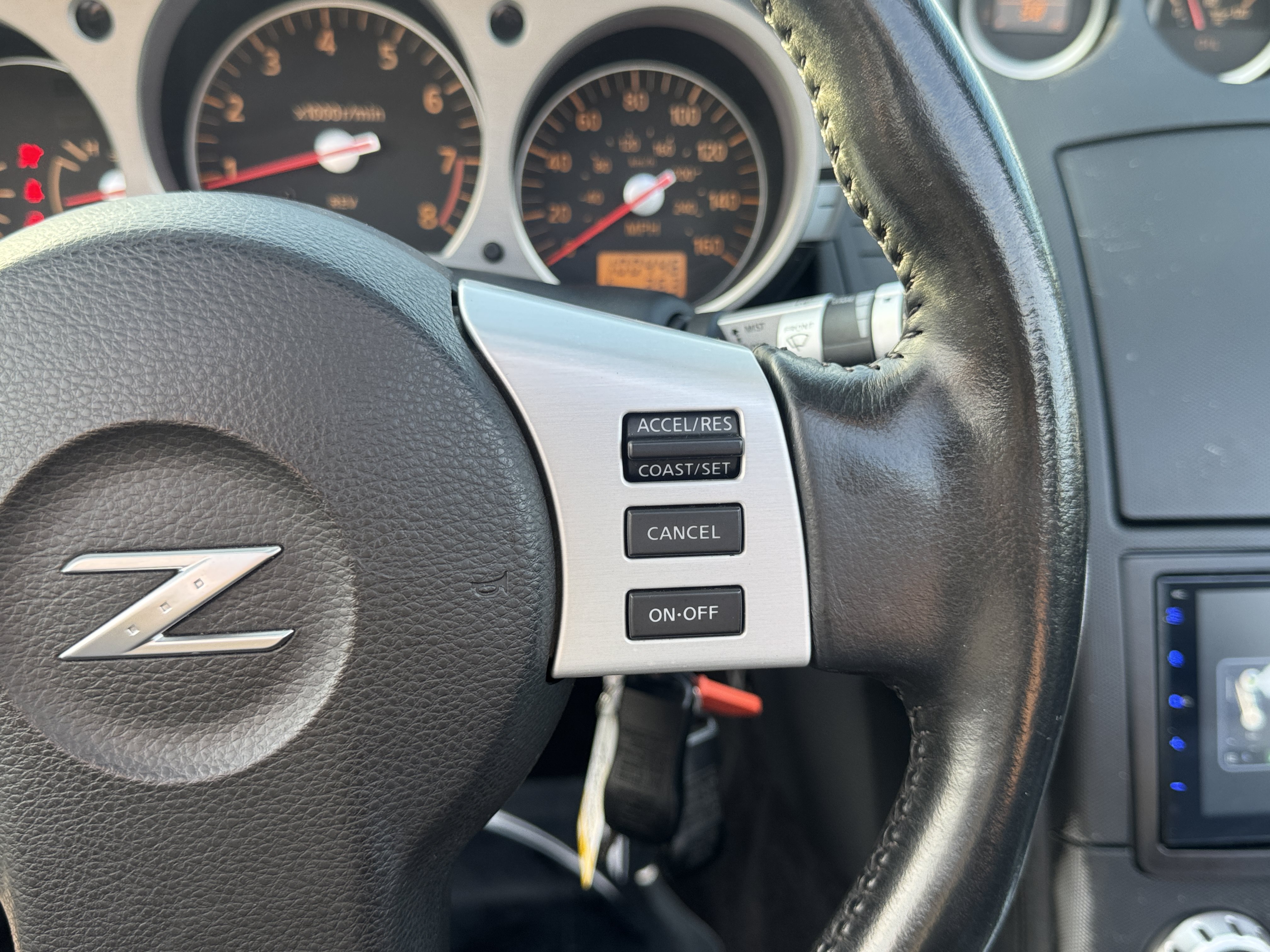 Used 2006 Nissan 350Z Touring RWD image 17