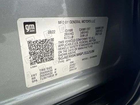 Used 2023 Buick Enclave Essence w/ Sport Touring Edition FWD image 31