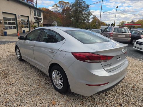 Used 2018 Hyundai Elantra SE image 6