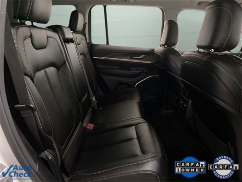 Used 2022 Jeep Grand Cherokee Limited 4xe image 18