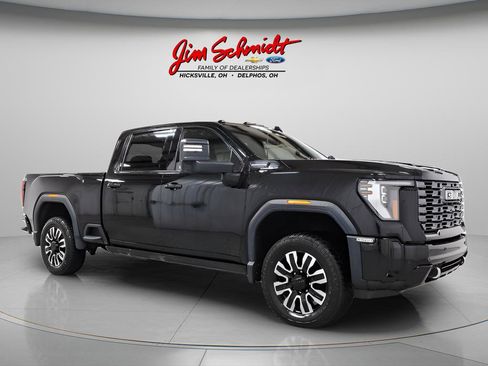 Used 2025 GMC Sierra 2500 Denali Ultimate AWD/4WD image 1