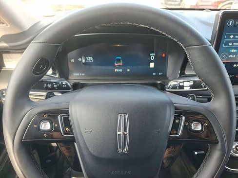 Certified 2024 Lincoln Corsair AWD image 20