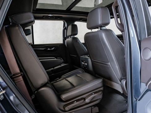 Used 2021 GMC Yukon Denali w/ Denali Premium Package image 42