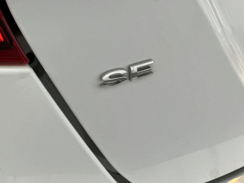 Used 2019 Ford Fiesta SE FWD image 16