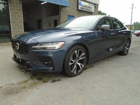 Used 2024 Volvo S60 B5 Plus w/ Climate Package AWD/4WD image 2