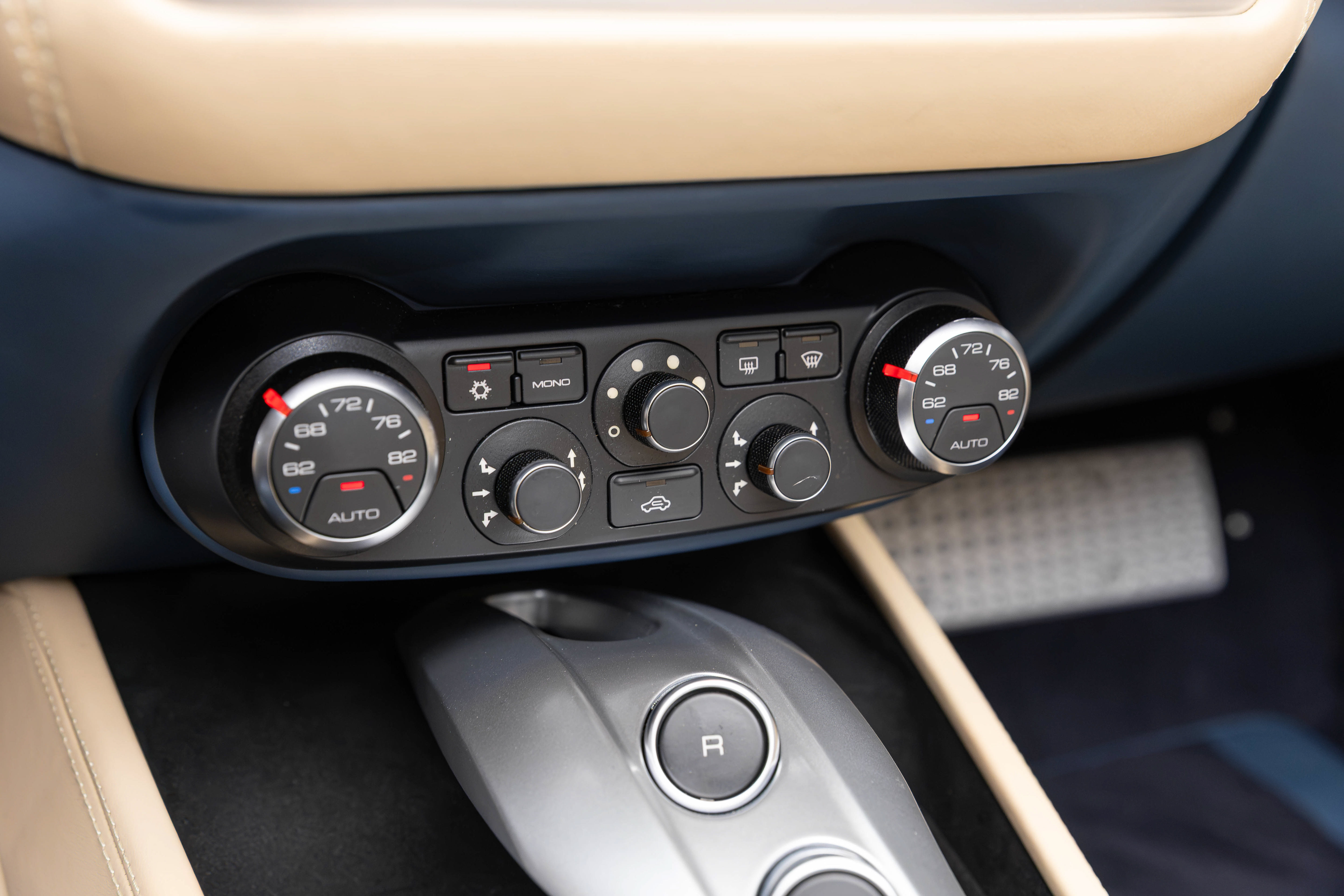 Certified 2015 Ferrari California T RWD image 36