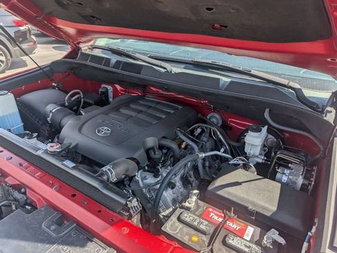 Used 2021 Toyota Tundra Limited w/ Limited Premium Package image 35