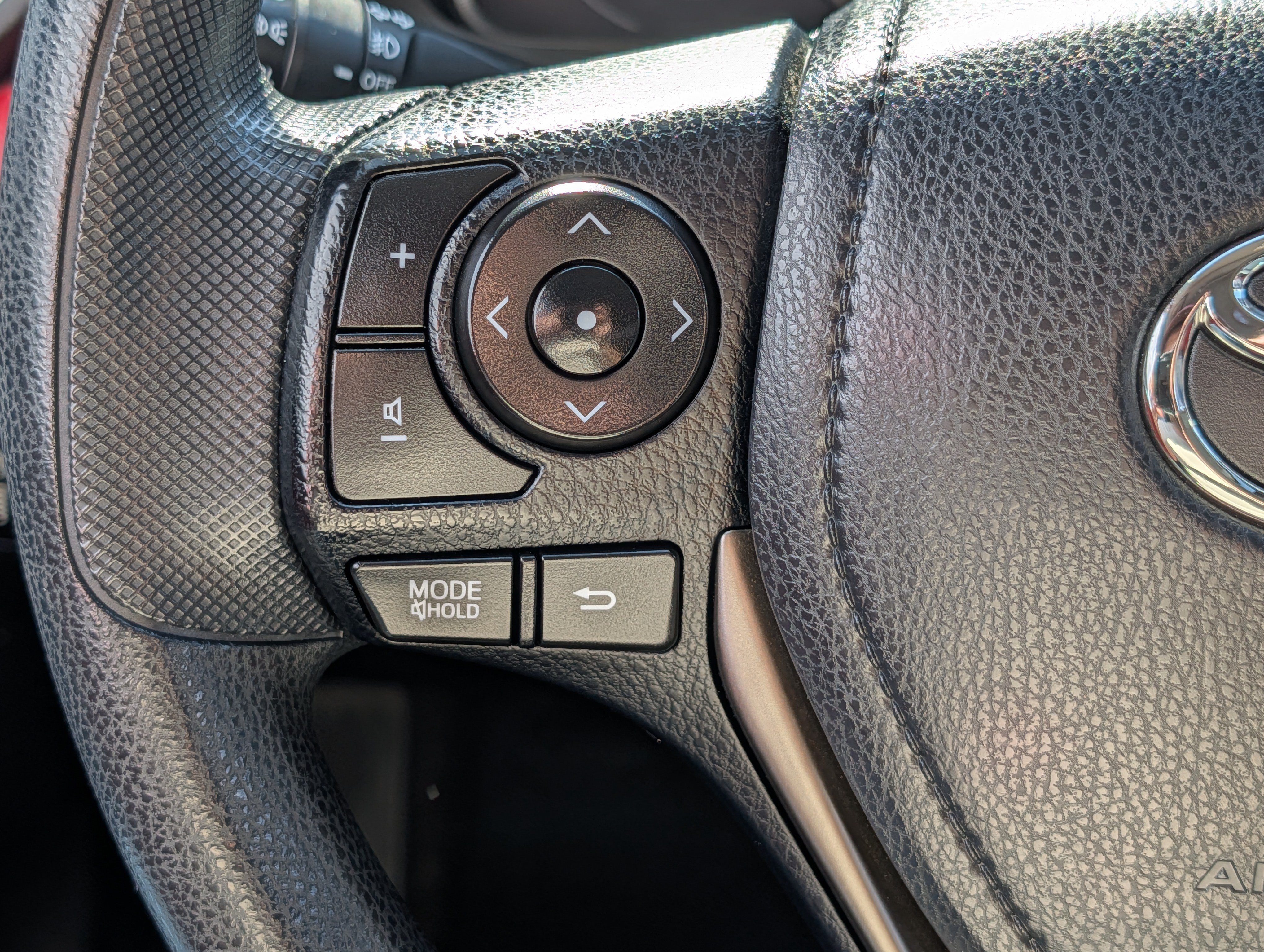 Used 2014 Toyota RAV4 XLE AWD/4WD image 30