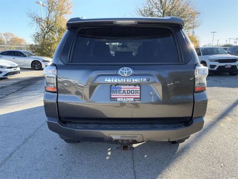 Used 2018 Toyota 4Runner SR5 Premium image 5
