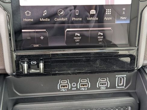 New 2026 RAM 1500 Laramie AWD/4WD image 22