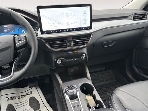 Used 2025 Ford Escape Platinum w/ Premium Technology Package image 11