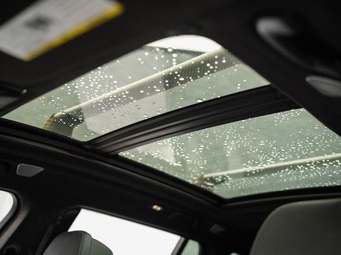 Used 2024 BMW X7 M60i w/ Executive Package image 37