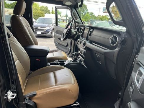 Used 2021 Jeep Wrangler Unlimited Sahara image 12