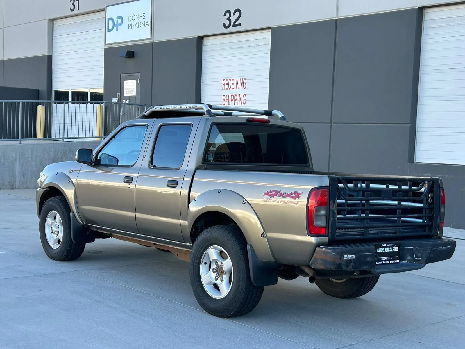 Used 2001 Nissan Frontier SE AWD/4WD image 3